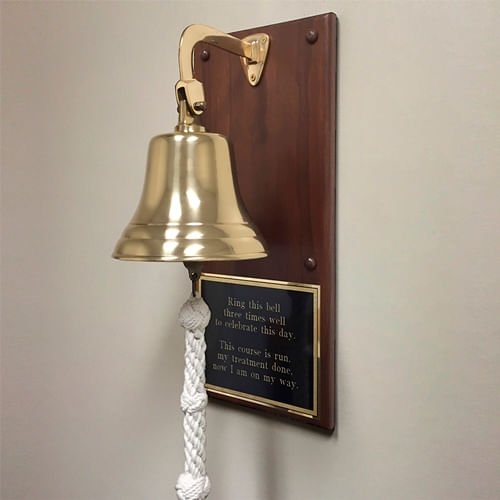 https://brassbell.com/cdn/shop/products/7-inch-diameter-engravable-polished-brass-commemorative-plaque-bell-276428_560x.jpg?v=1682626136